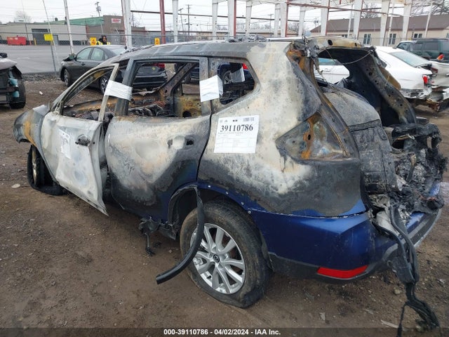 Nissan ROGUE SV 2018 5N1AT2MV3JC809128 Image 3