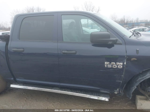 RAM 1500 Express  4x4 5'7 Box 2018 1C6RR7KG4JS339082 Image 14