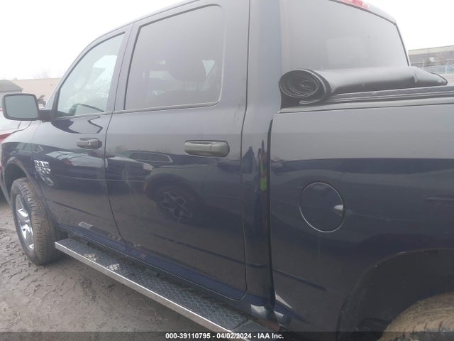 RAM 1500 Express  4x4 5'7 Box 2018 1C6RR7KG4JS339082 Image 15