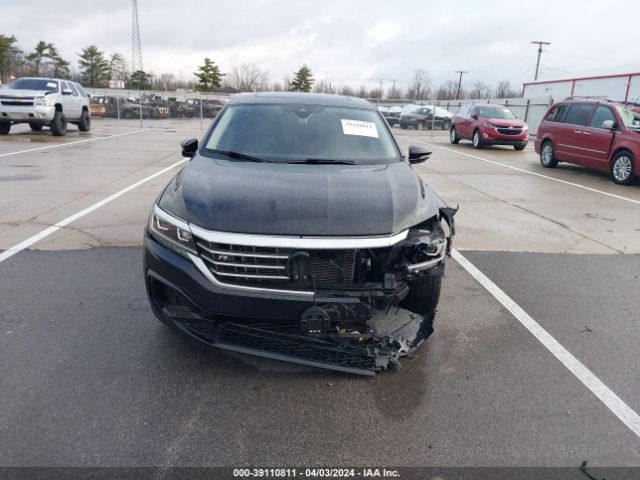 1VWMA7A31LC003618 Volkswagen Passat 2.0t R-line