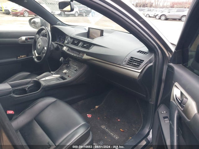 Lexus CT 200H 2015 JTHKD5BH9F2210024 Image 5