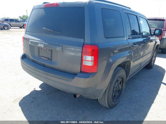 1C4NJPBB1GD761987 Jeep Patriot Sport