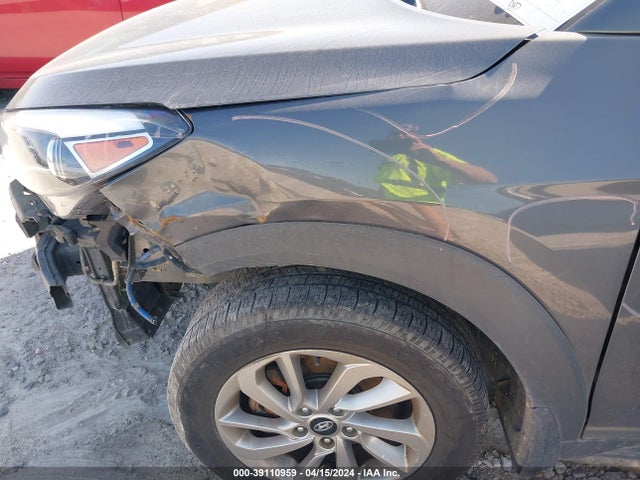 Hyundai TUCSON SE 2018 KM8J23A43JU836182 Image 18