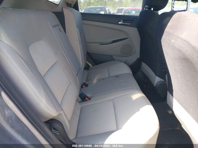 Hyundai TUCSON SE 2018 KM8J23A43JU836182 Image 8