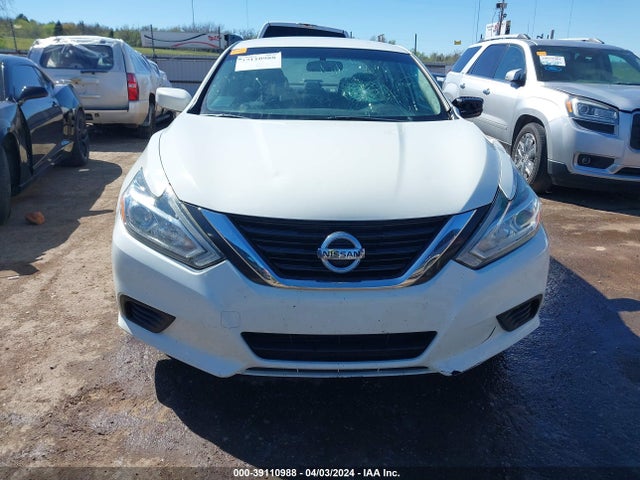 Nissan Altima 2.5 S 2017 1N4AL3AP8HC183866 Image 12