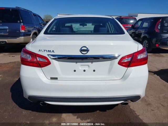 Nissan Altima 2.5 S 2017 1N4AL3AP8HC183866 Image 16