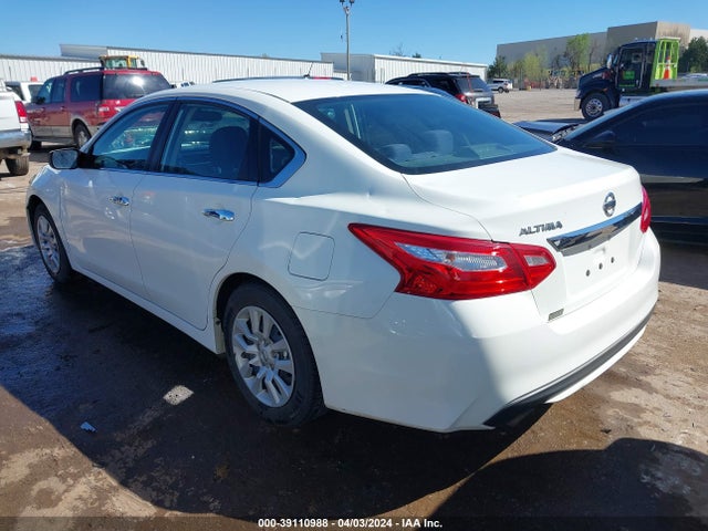 Nissan Altima 2.5 S 2017 1N4AL3AP8HC183866 Image 3