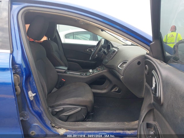 Chrysler 200 Limited 2016 1C3CCCAB5GN142366 Image 5