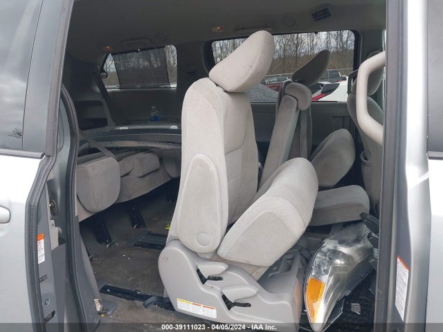 Toyota Sienna Le 8 Passenger 2015 5TDKK3DC2FS620430 Image 8