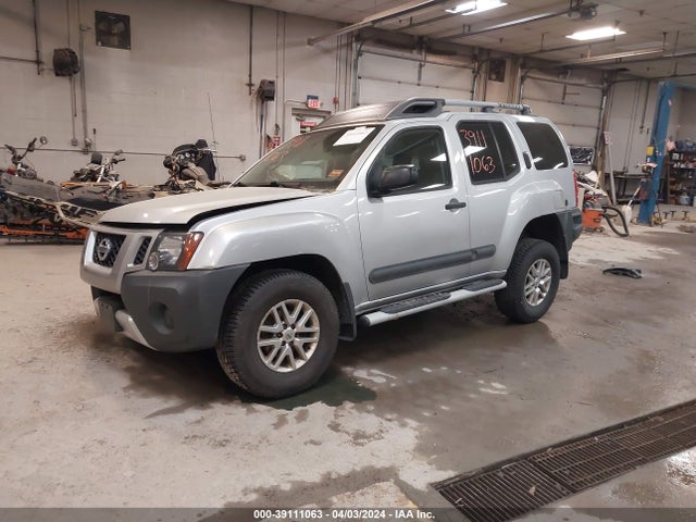 Nissan Xterra S 2015 5N1AN0NW9FN651900 Image 2
