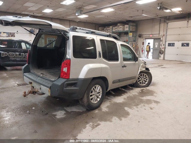 Nissan Xterra S 2015 5N1AN0NW9FN651900 Image 4