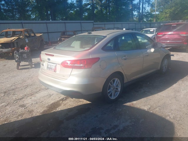 Ford FOCUS SE 2018 1FADP3F23JL235733 Image 4