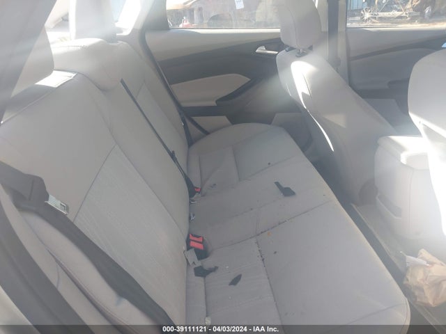 Ford FOCUS SE 2018 1FADP3F23JL235733 Image 8