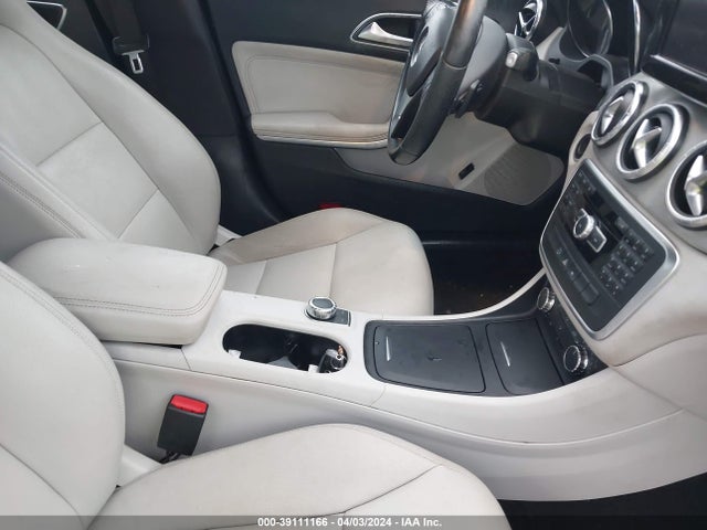 Mercedes-Benz CLA 250 2014 WDDSJ4EB6EN123325 Image 5