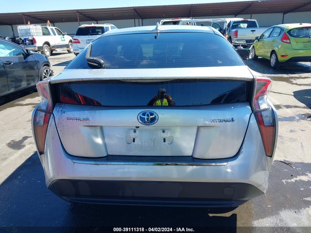 Toyota Prius Three 2016 JTDKARFU5G3015204 Image 16