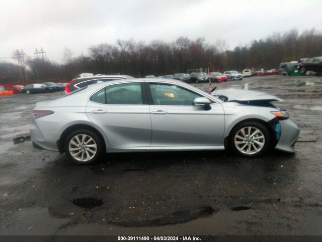 Toyota CAMRY LE 2022 4T1R11AK6NU703768 Image 13
