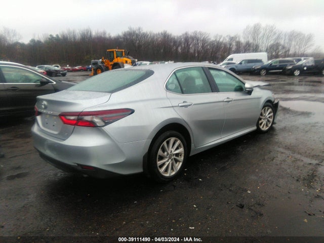 Toyota CAMRY LE 2022 4T1R11AK6NU703768 Image 4