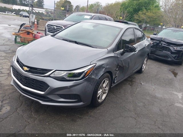 Chevrolet Cruze Lt Auto 2018 1G1BE5SM8J7124901 Image 2