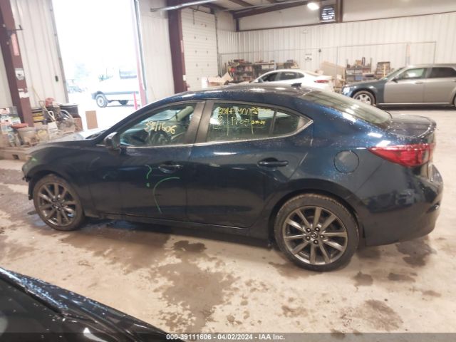 3MZBN1V38JM259771 Mazda Mazda3 Touring