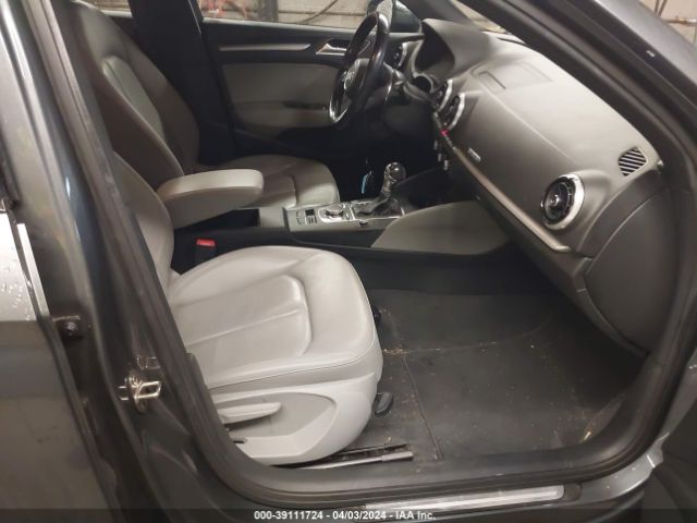 WAUB8GFF0H1032939 Audi A3 2.0t Premium