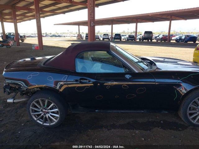 Fiat 124 Spider Lusso Red Top Edition 2018 JC1NFAEK5J0138457 Image 14