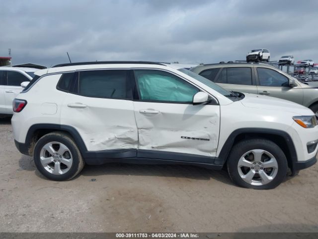 3C4NJCBB9KT615400 Jeep Compass Latitude Fwd