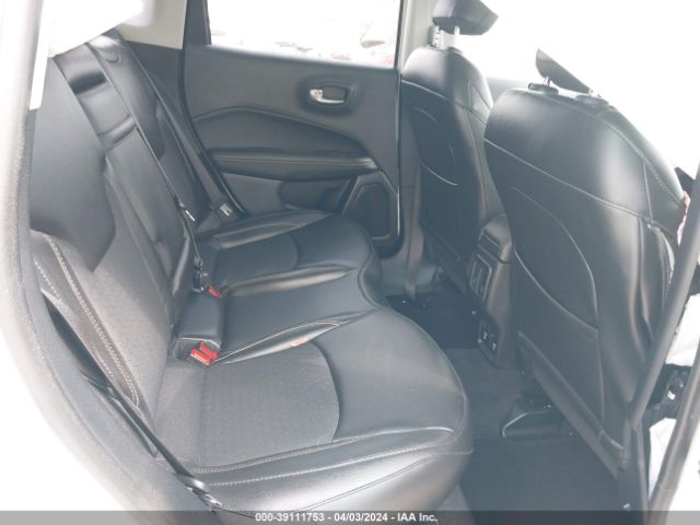 3C4NJCBB9KT615400 Jeep Compass Latitude Fwd