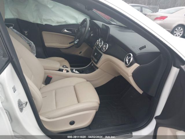 WDDSJ4GB3KN721705 Mercedes-Benz CLA 250 4MATIC