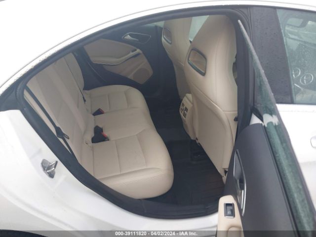 WDDSJ4GB3KN721705 Mercedes-Benz CLA 250 4MATIC