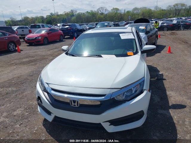 Honda CIVIC EX 2018 19XFC2F72JE001029 Image 12