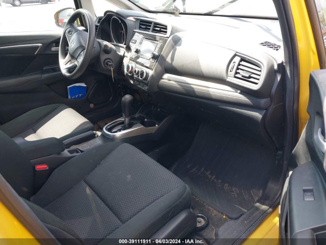 Honda FIT LX 2019 3HGGK5H40KM704861 Image 5