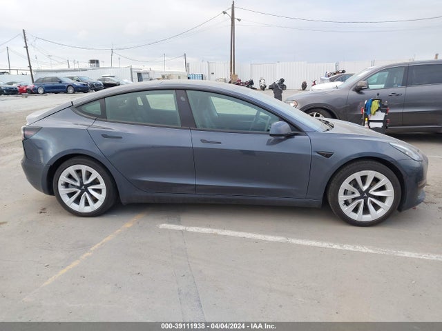 Tesla Model 3 Long Range Dual Motor All-wheel Drive 2022 5YJ3E1EB4NF322261 Image 12