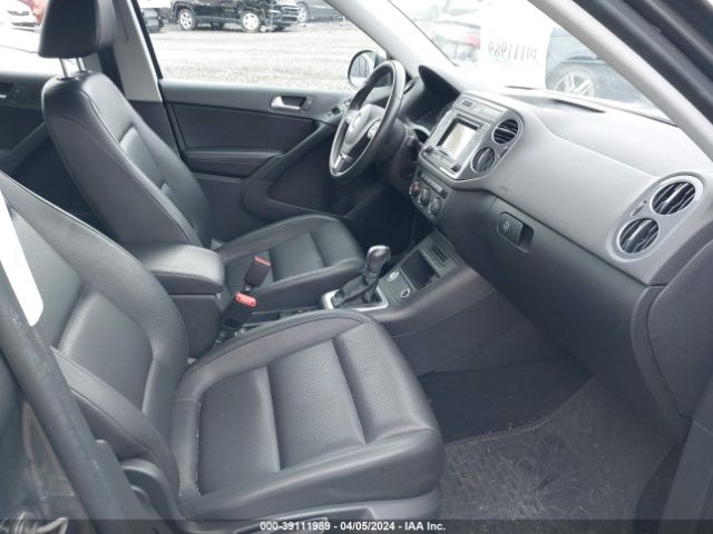 WVGBV7AX9GW617219 Volkswagen TIGUAN S