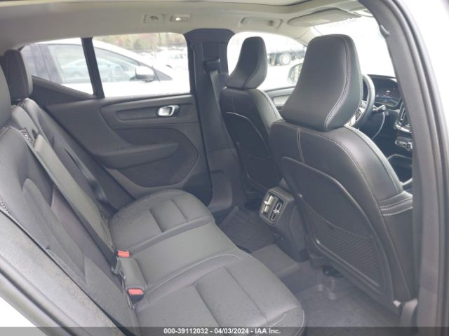 YV4L12UN0P2112823 Volvo Xc40 B5 Plus Bright Theme
