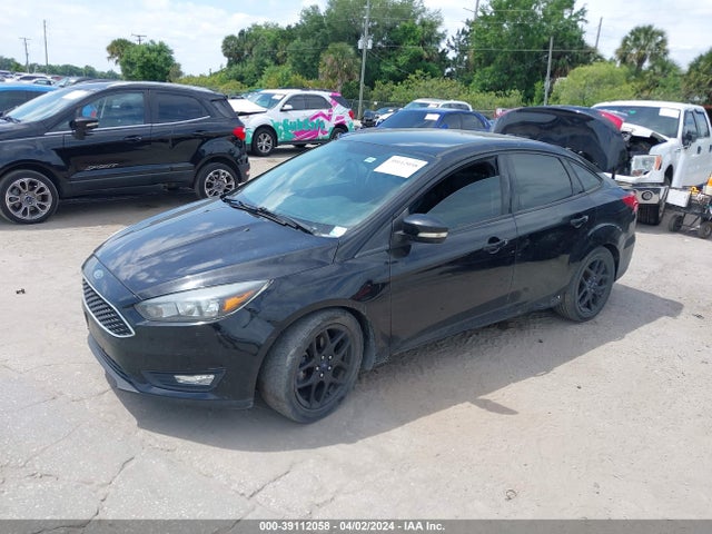 Ford FOCUS SE 2016 1FADP3F23GL393756 Image 2