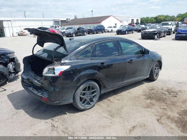 Ford FOCUS SE 2016 1FADP3F23GL393756 Image 4