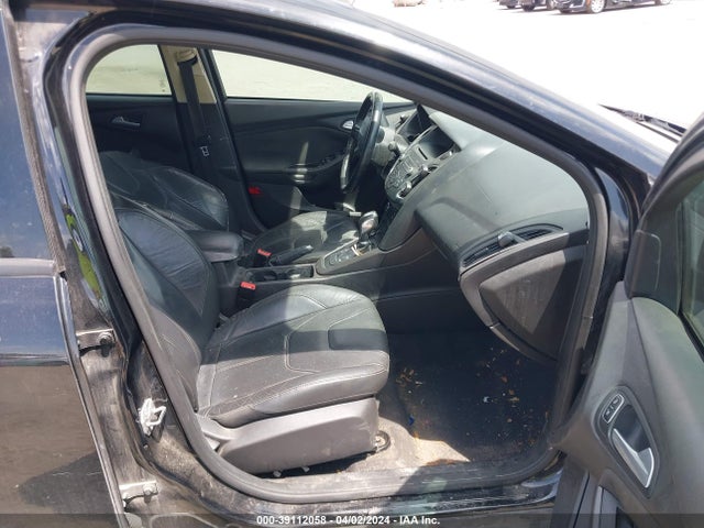 Ford FOCUS SE 2016 1FADP3F23GL393756 Image 5