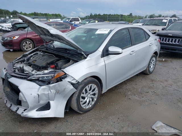 Toyota COROLLA LE 2019 2T1BURHE1KC219804 Image 2