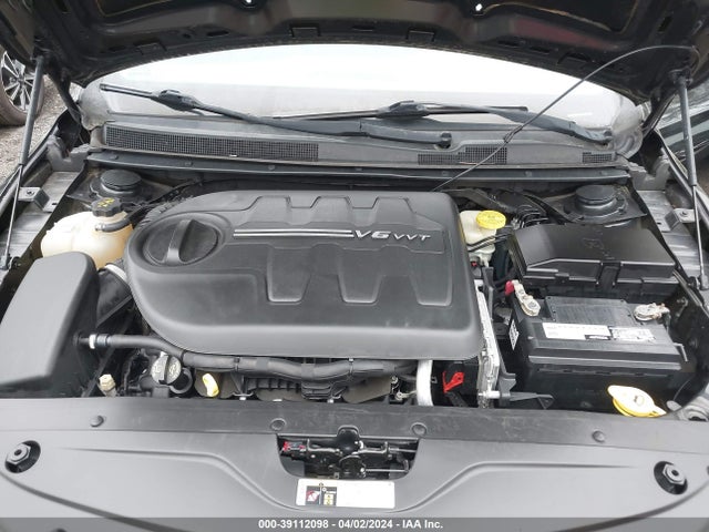 Chrysler 200 Limited Platinum 2016 1C3CCCAG6GN188378 Image 10