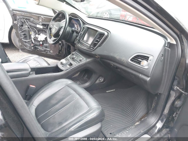 Chrysler 200 Limited Platinum 2016 1C3CCCAG6GN188378 Image 5