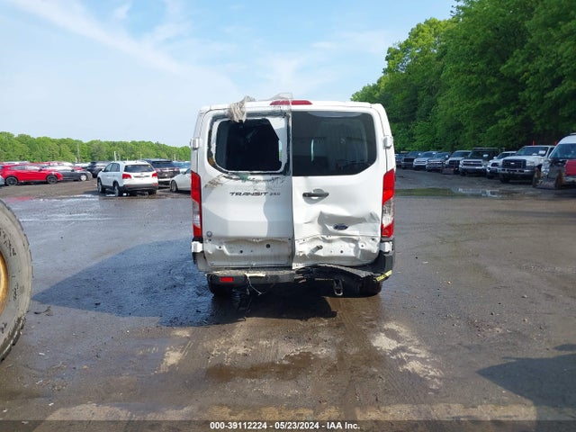 Ford Transit-250 2019 1FTYR1YM1KKA31982 Image 16