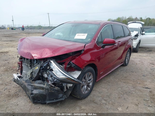 Toyota SIENNA XLE 2021 5TDYRKEC4MS071700 Image 2