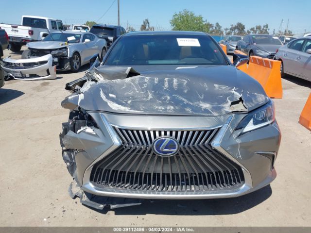 58ACA1C11MU005330 Lexus ES 300H