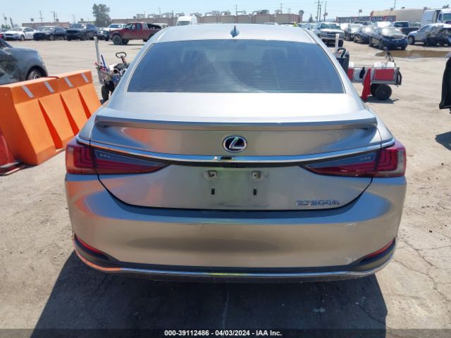 58ACA1C11MU005330 Lexus ES 300H