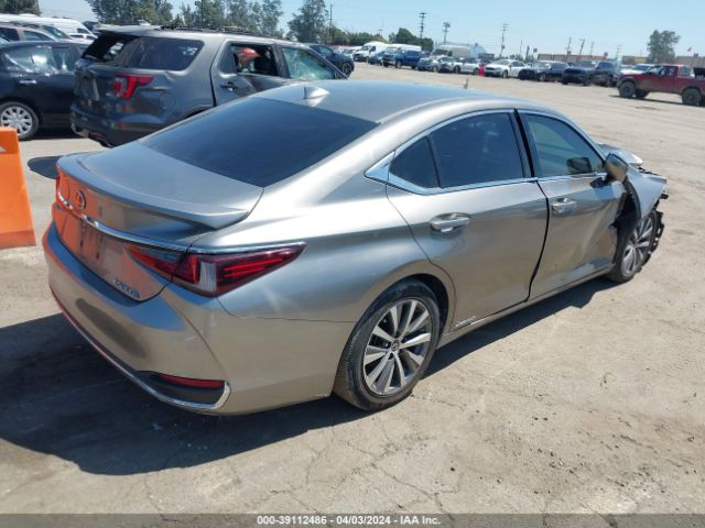 58ACA1C11MU005330 Lexus ES 300H