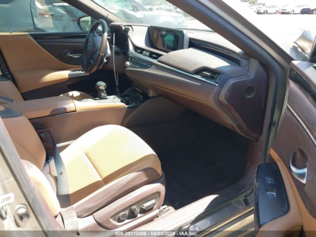 58ACA1C11MU005330 Lexus ES 300H