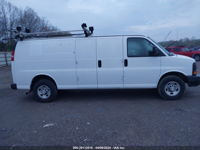 Chevrolet Express 2500 Work Van 2016 1GCWGBFF4G1266476 Image 13