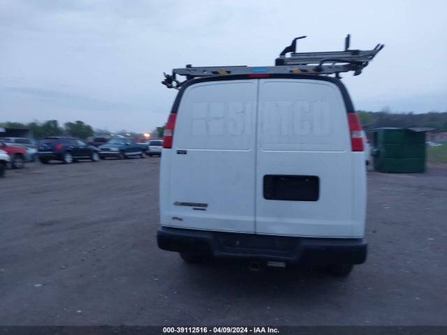 Chevrolet Express 2500 Work Van 2016 1GCWGBFF4G1266476 Image 16