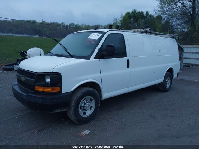 Chevrolet Express 2500 Work Van 2016 1GCWGBFF4G1266476 Image 2