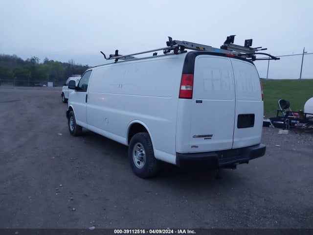 Chevrolet Express 2500 Work Van 2016 1GCWGBFF4G1266476 Image 3